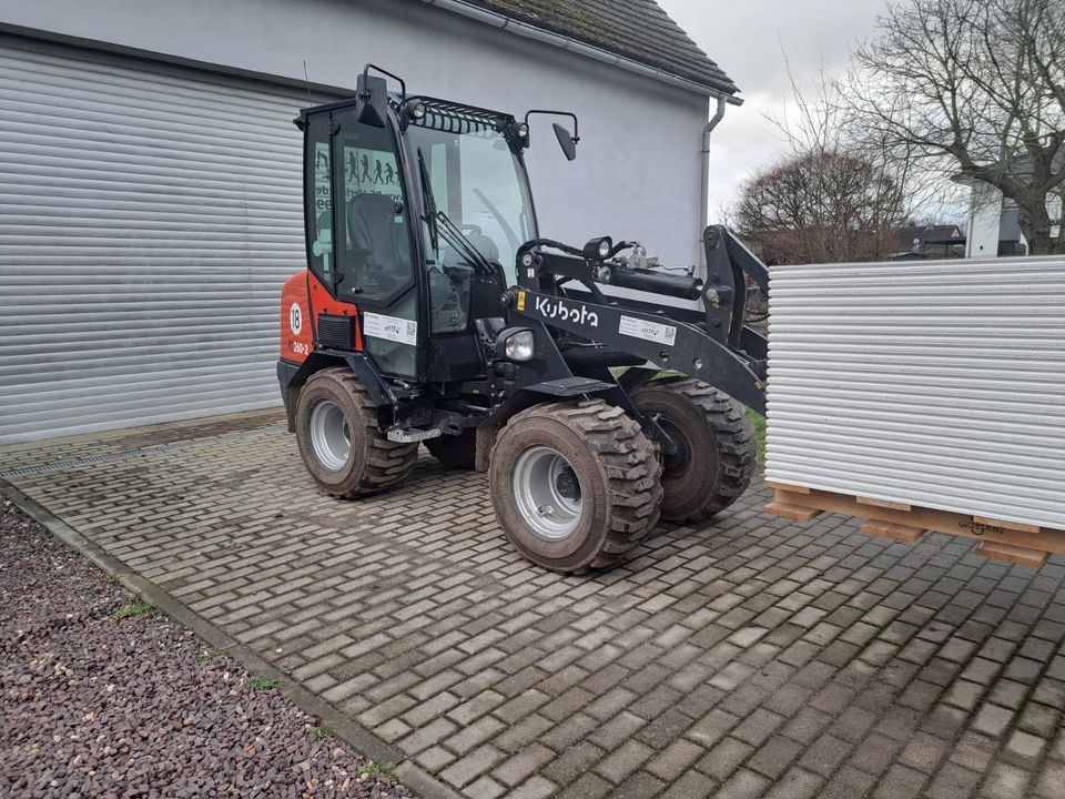 Kubota Radlader RT260 2 Gabelstapler mieten bei B&S Verleih