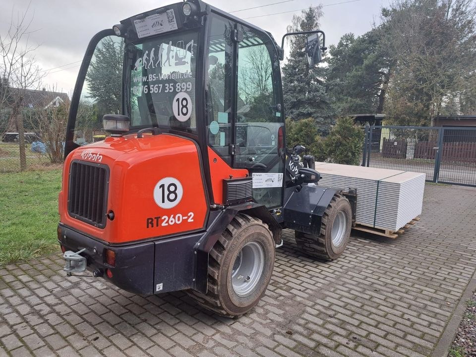Kubota Radlader RT260 2 Gabelstapler mieten bei B&S Verleih – 4
