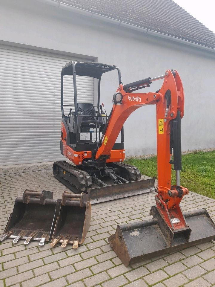 Bagger Minibagger Kubota KX016 4 Schutzdach mieten bei B&S Verleih
