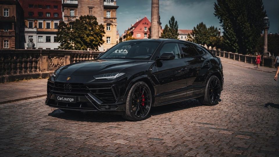 Lamborghini Urus S mieten in Zehlendorf – Fahrspaß auf Zeit