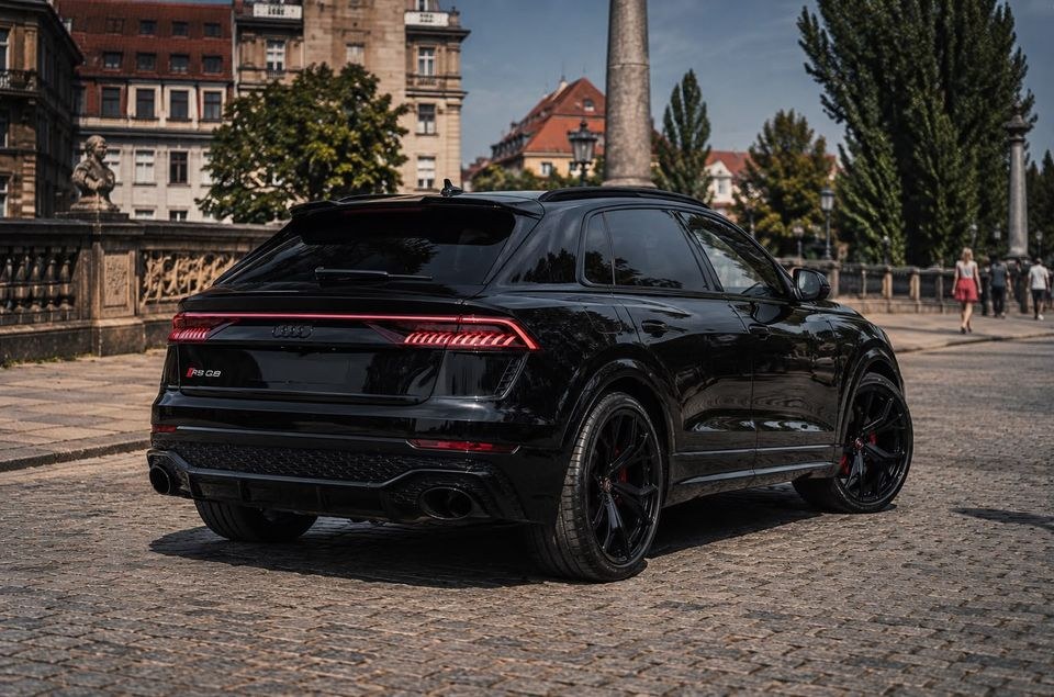 Audi RSQ8 mieten bei CarLounge Autovermietung – Fahrspaß auf Zeit – 2