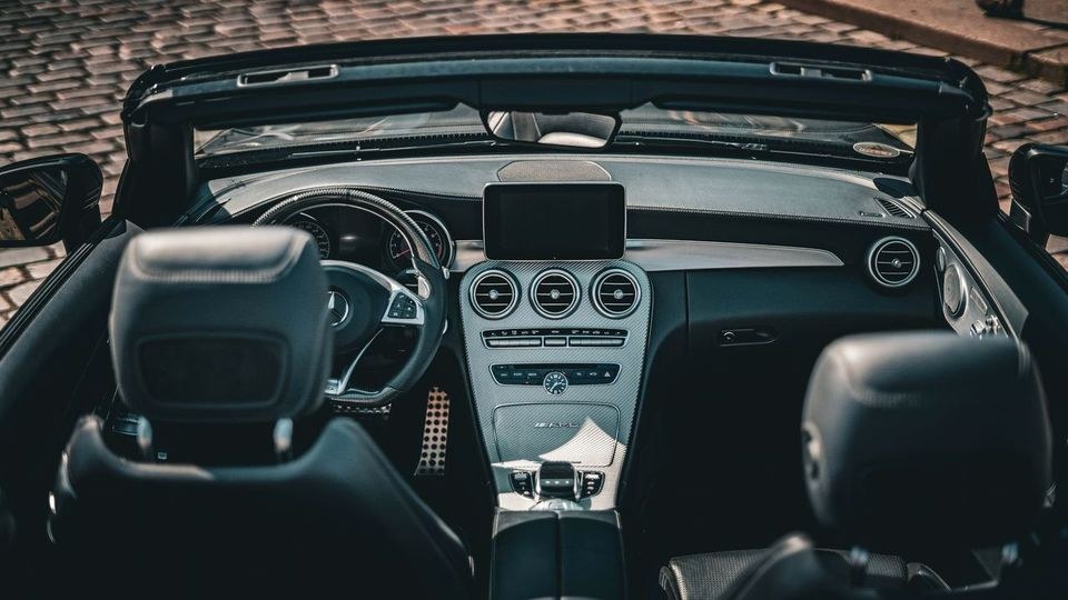 Mercedes Benz C63s AMG Cabrio ohne OPF mieten in Zehlendorf – 3