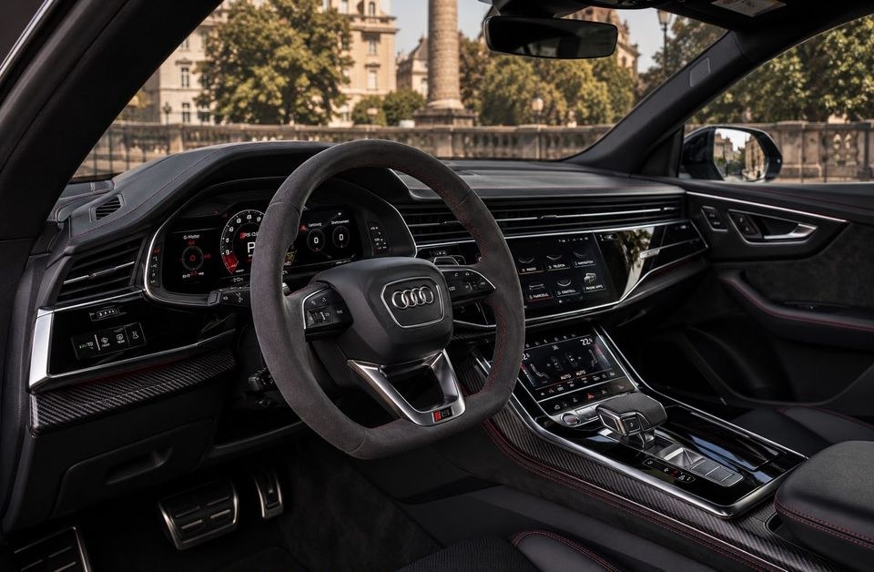 Audi RSQ8 mieten bei CarLounge Autovermietung – Fahrspaß auf Zeit – 3