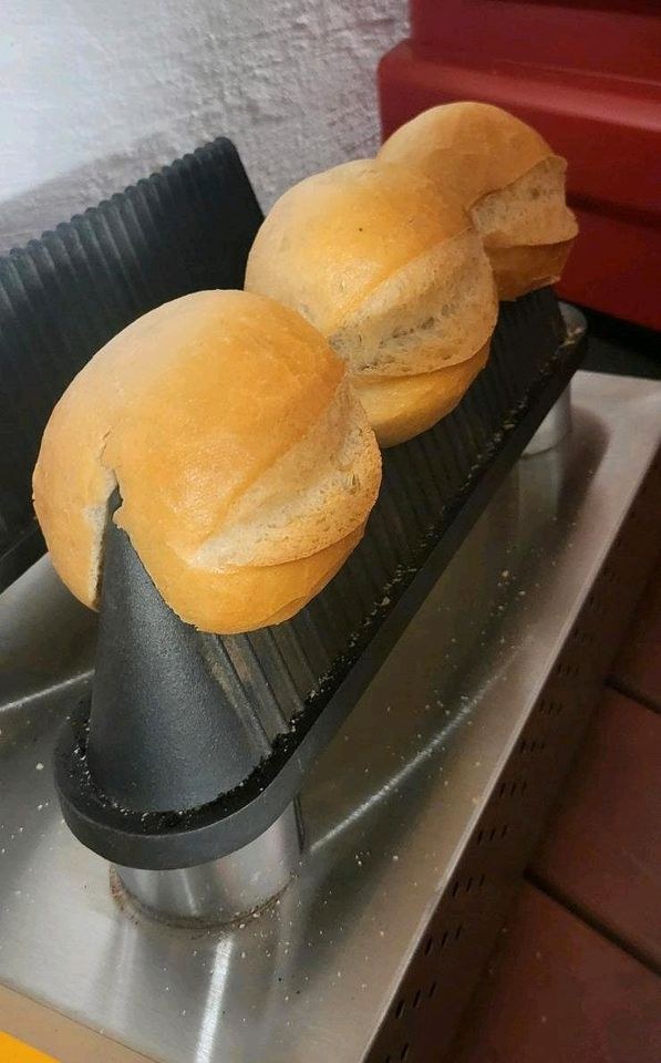 Pyramidentoaster Toaster Baguettes Toasts mieten in Hiddenhausen – 3