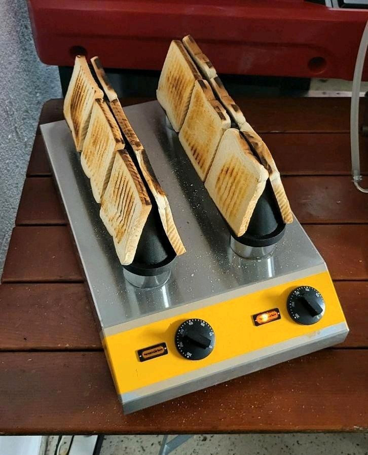 Pyramidentoaster Toaster Baguettes Toasts mieten in Hiddenhausen – 2