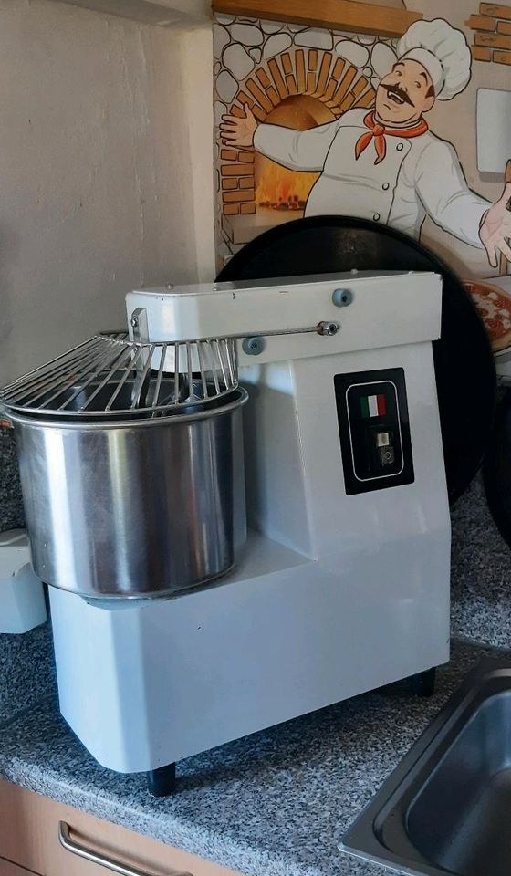 Teigmaschine Planetenrührmaschine mieten in Hiddenhausen