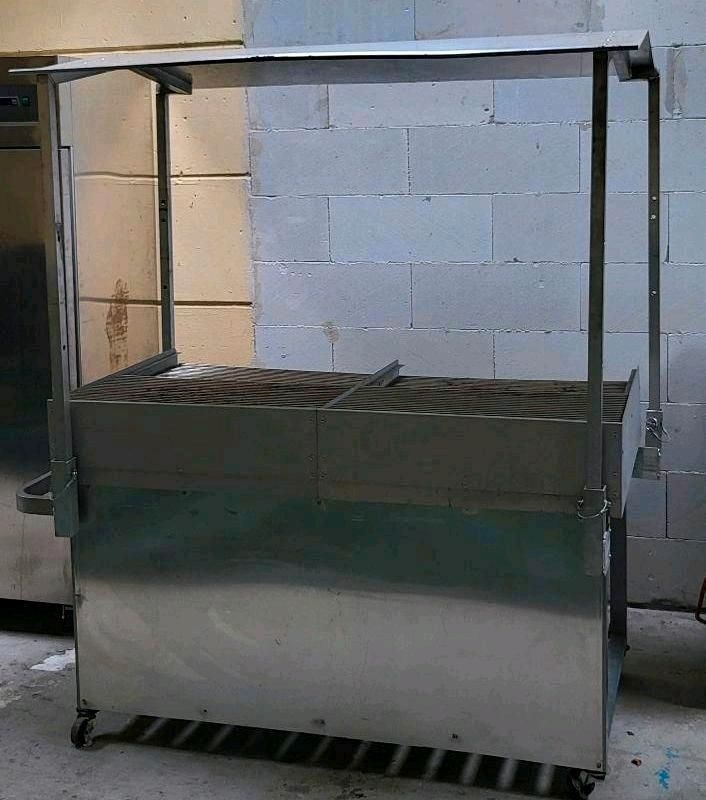 XXL Holzkohlegrill Grill Dach mieten in Hiddenhausen – für viele Gäste – 3