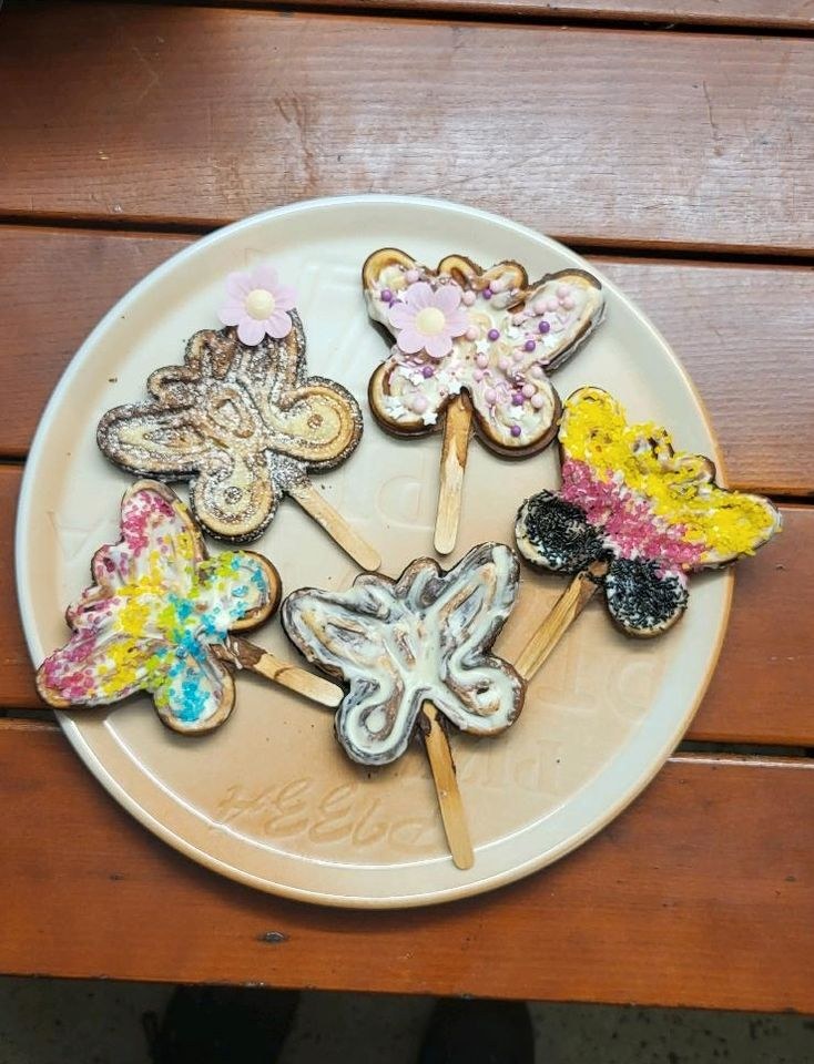 Waffeleisen Schmetterlinge Stiel mieten in Hiddenhausen