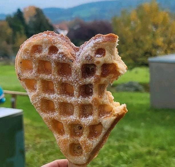 Waffeleisen Herzen Herz Stiel Waffeln mieten in Hiddenhausen – 4