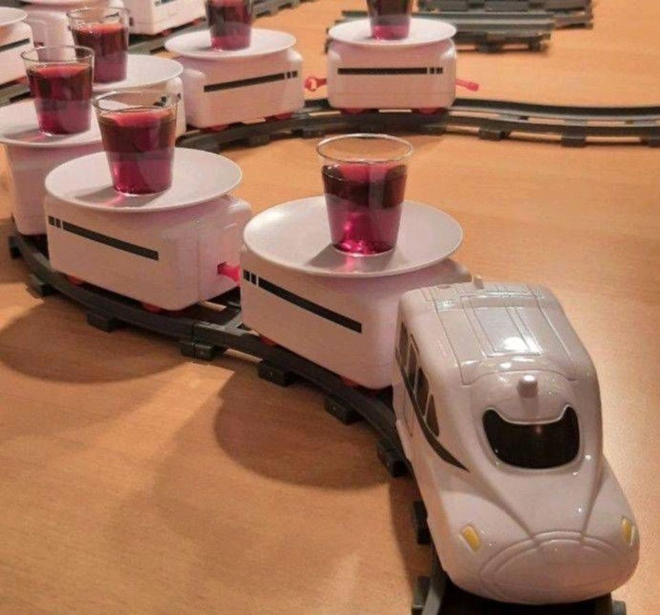 Schnapsbahn Sushibahn Candy Train mieten in Hiddenhausen