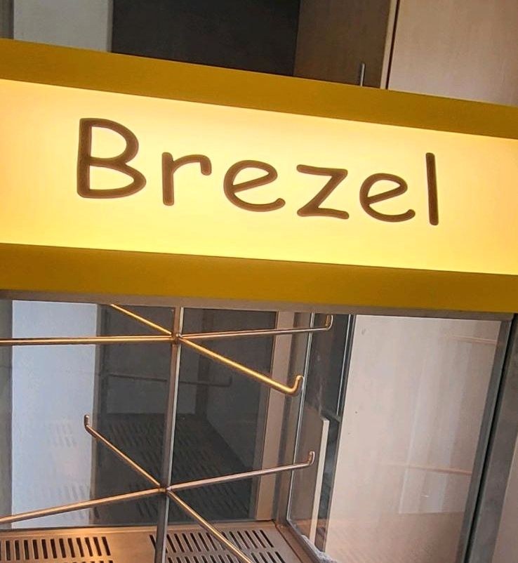 Brezelkarussell Brezelwärmer Umluftheizung mieten in Hiddenhausen