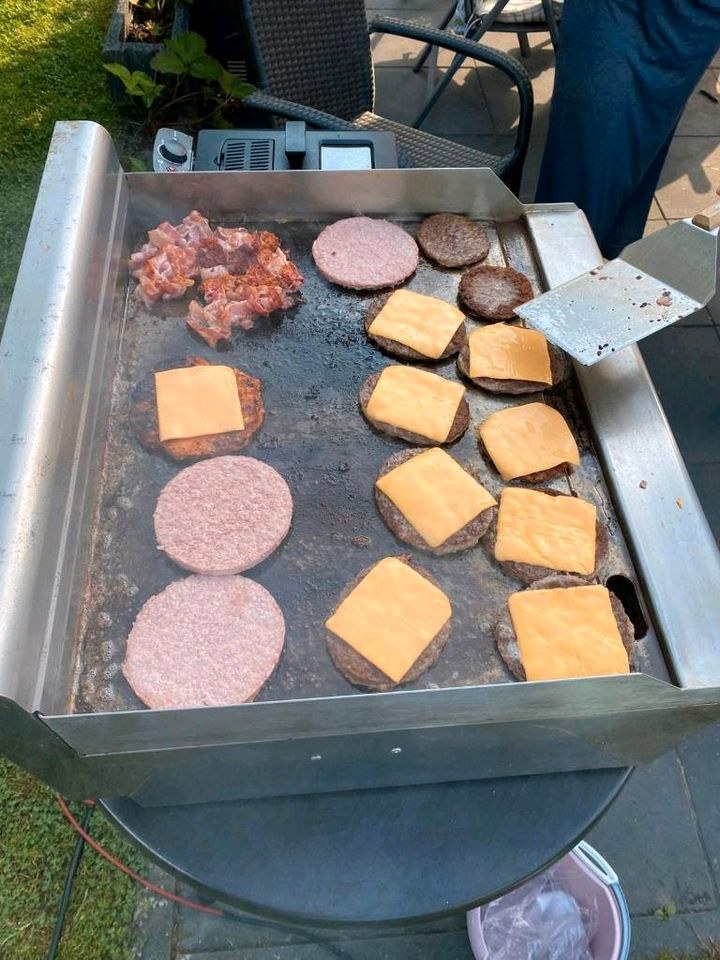 Gastrobräter Bräter Bratplatte Patties mieten in Hiddenhausen – 2