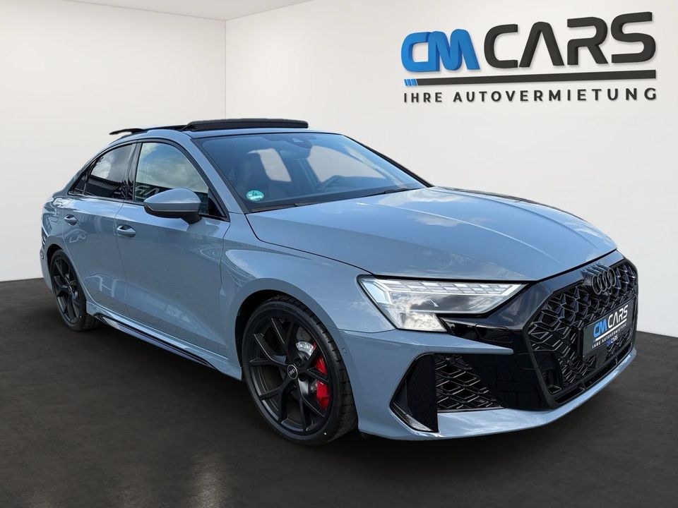 AUDI RS3 facelift Limousine Auto Sportwagen mieten bei CM Cars