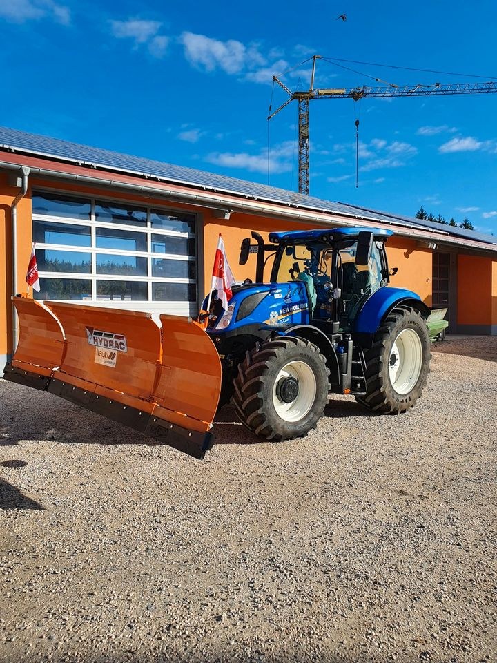 Schlepper Traktor Bulldogs Fendt New Holland mieten in Bad Wurzach – 2
