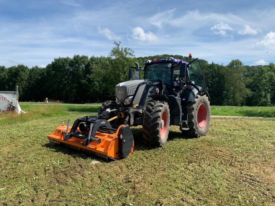Schlepper Traktor Bulldogs Fendt New Holland mieten in Bad Wurzach – 3