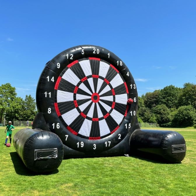 Fußball Darts XXL 4m Ø *Popcorn Co.* mieten in Viersen – 2