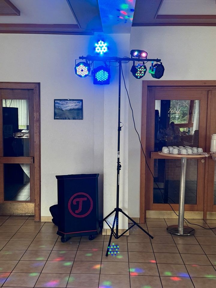 Eventtechnik Musikbox Licht Mikrofon mieten bei Das Soundmobil – 2