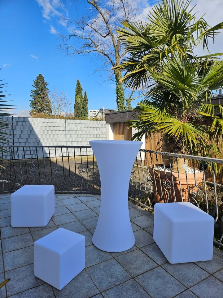 LED Loungemöbel Stehtisch Outdoor mieten in Bodenheim – 3