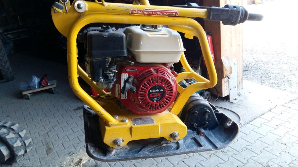 N Rüttelplatte 85 kg Wacker mieten bei Harald Brückl dermietbagger – 2
