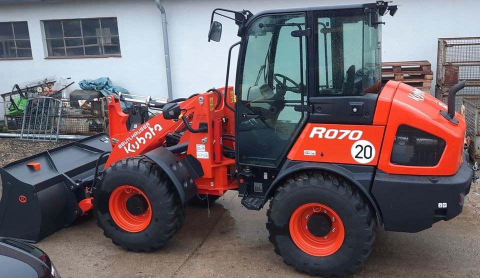Radlader 6t Kl Minibagger Frontlader mieten in Bad Abbach – 3