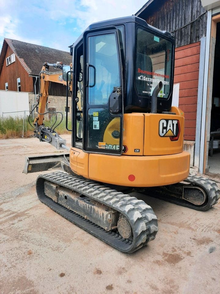 CAT 304 t Klasse MINIBAGGER Bau mieten bei Harald Brückl dermietbagger – 4