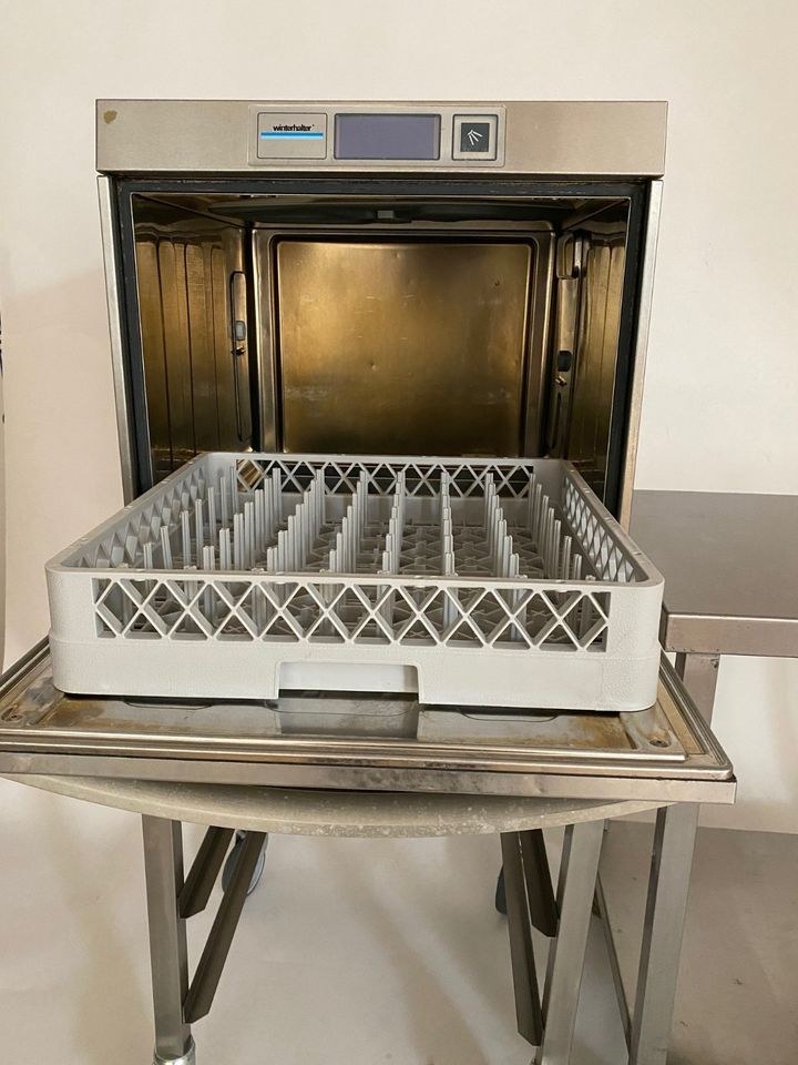 Profi Geschirrspülmaschine Winterhalter UC XL mieten in Offenbach – 4