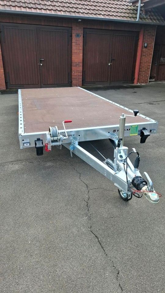 Autotransporter Plattformanhänger 3000 kg mieten bei Diel Vermietung – 3