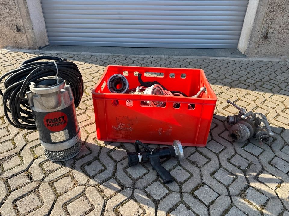 Schmutzwasserpumpe Bautrockner mieten bei DS Vermietung