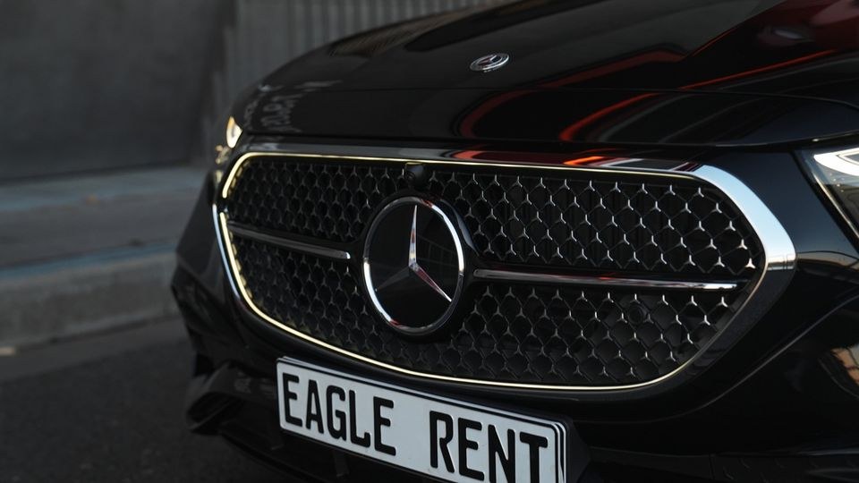 Mercedes E Klasse AMG Line Mietwagen Luxus mieten bei EAGLE RENT – 4