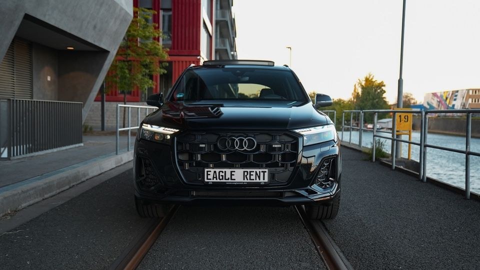 Audi SQ7 Sportwagen Mietwagen Luxus SUV mieten bei EAGLE RENT – 2