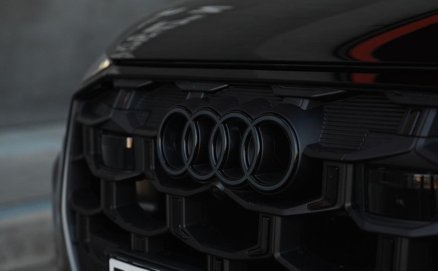 Audi SQ7 Sportwagen Mietwagen Luxus SUV mieten bei EAGLE RENT – 4