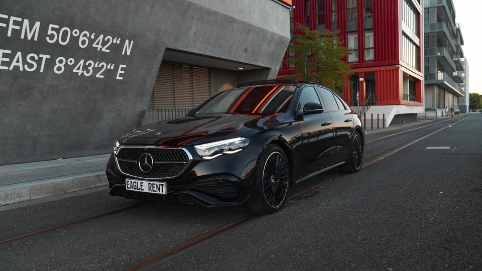 Mercedes E Klasse AMG Line Mietwagen Luxus mieten bei EAGLE RENT