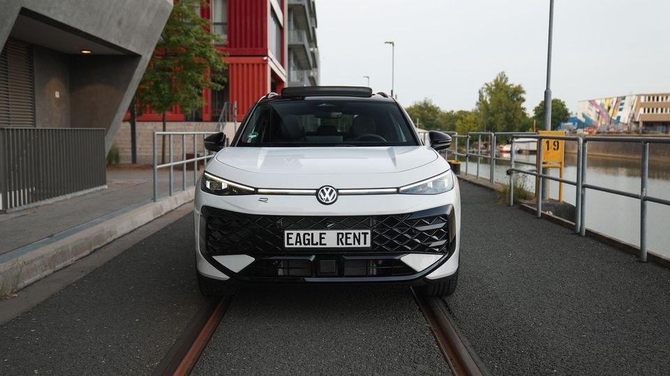 VW T Roc R Line mieten bei EAGLE RENT – fair mieten – 2