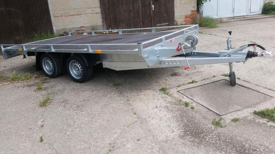 Trailer Autotrailer Anhänger mieten bei Zerspanungstechnik