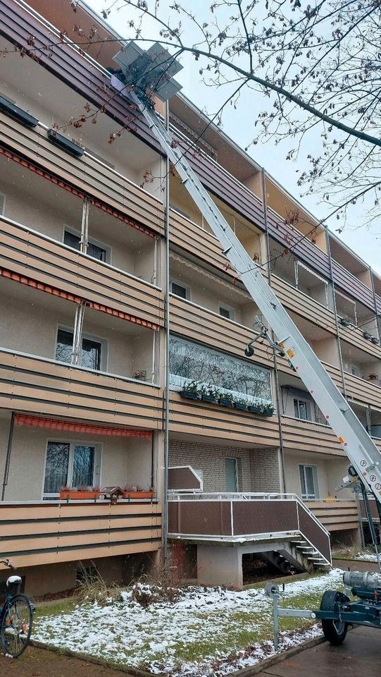 18m Möbellift Lift Aufzug Schrägaufzug mieten bei Zerspanungstechnik
