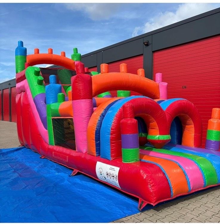 Hüpfburg Kindergeburtstag mieten bei Einfach – Hüpfspaß für jede Feier