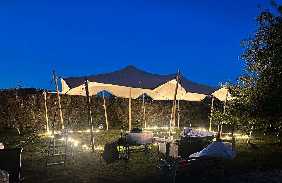 6,5 x 10 m Stretchzelt Partyzelt Zelt mieten in Großenwiehe – 4