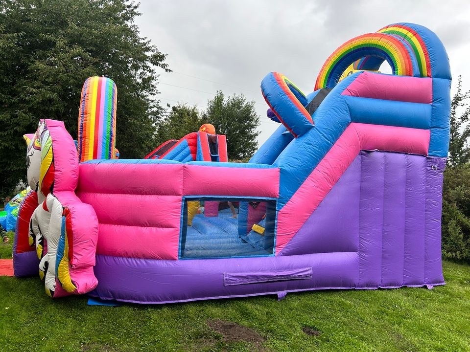 Hüpfburg Einhorn Kindergeburtstag mieten in Großenwiehe – 2