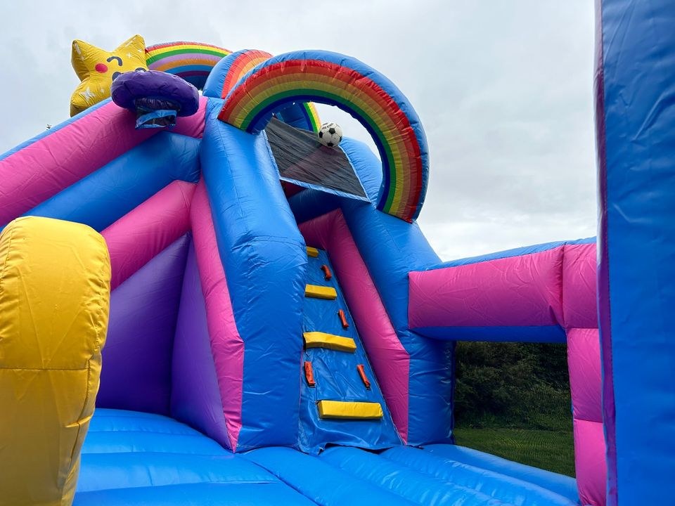 Hüpfburg Einhorn Kindergeburtstag mieten in Großenwiehe – 4