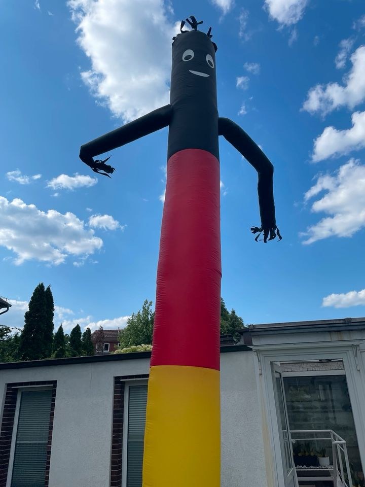 Absoluter Blickfang Skydancer Tanzende Figuren mieten in Köpenick – 4