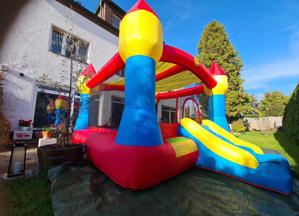 XXL Hüpfburg Superschloss 20qm mieten bei Event-Oase-Berlin