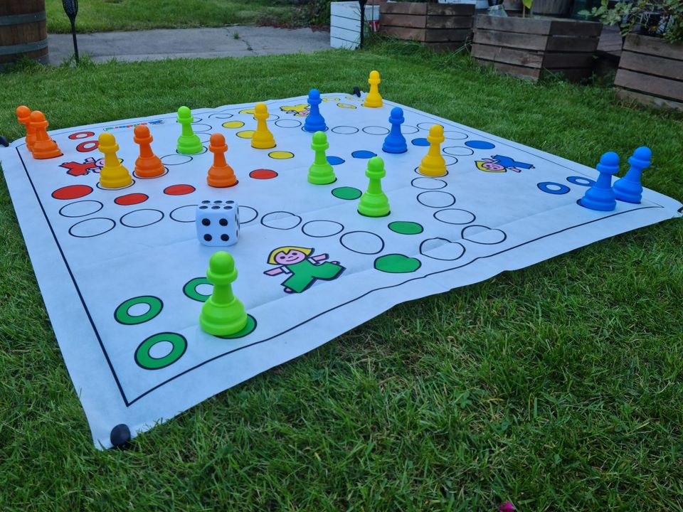 XXL vier 4 gewinnt Schach Mensch ärgere… Outdoor mieten in Köpenick – 4