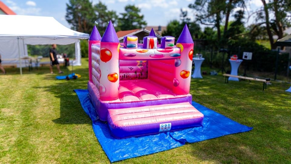 Feen Hüpfburg Feiern mieten bei Event Paradies Nimaro