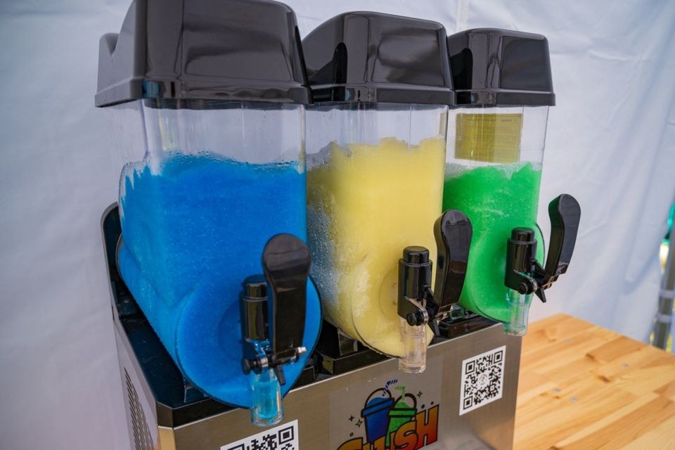 Slusheismaschine Slushy Kinder mieten bei Event Paradies Nimaro – 2