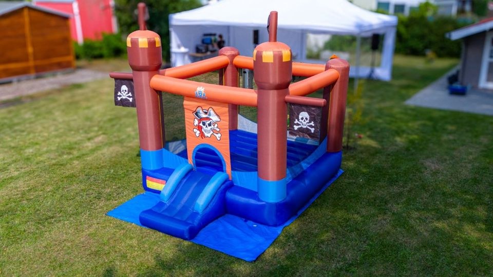 Hüpfburg Pirat Kinder mieten bei Event Paradies Nimaro