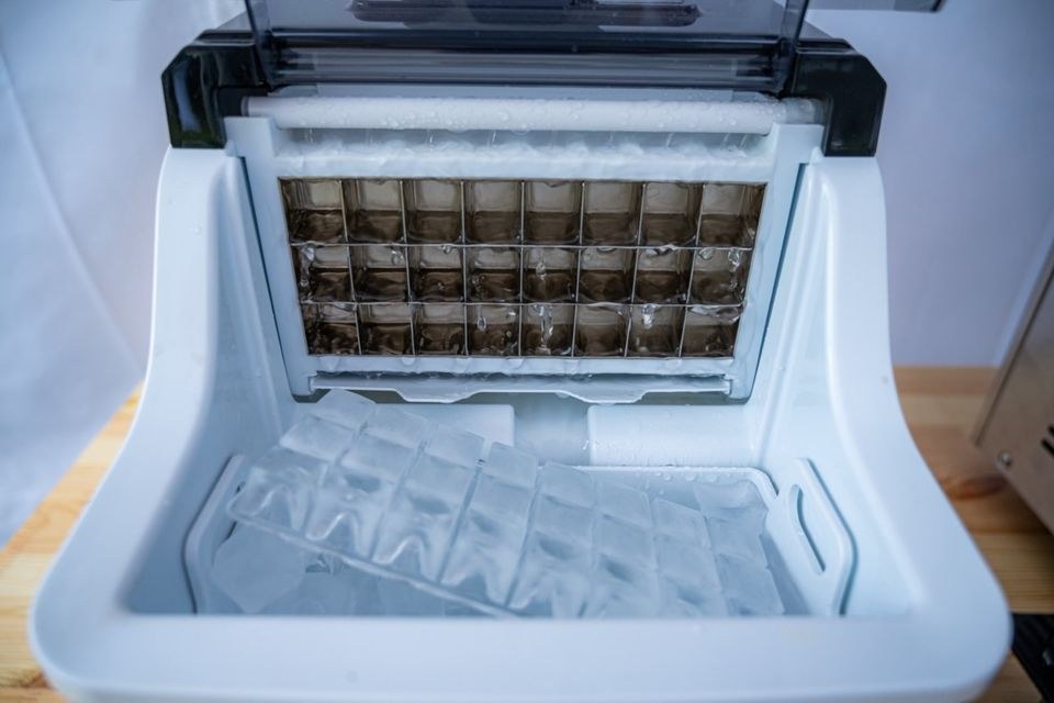 Eiswürfelmaschine Eiswürfel mieten bei Event Paradies Nimaro