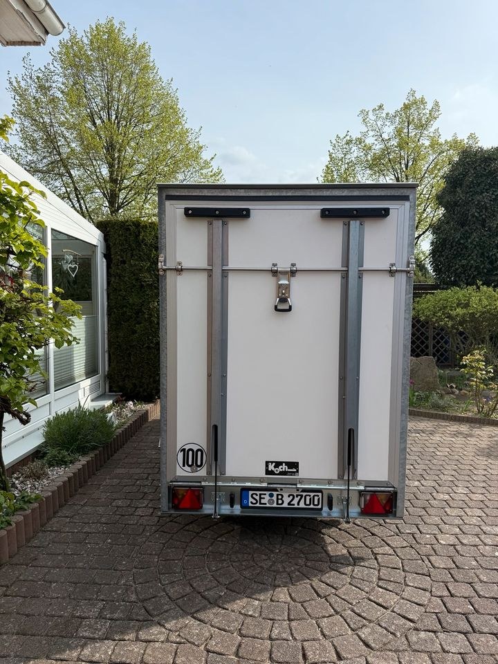 Anhänger Kofferanhänger 2700kg Umzug mieten bei Eventify – 4