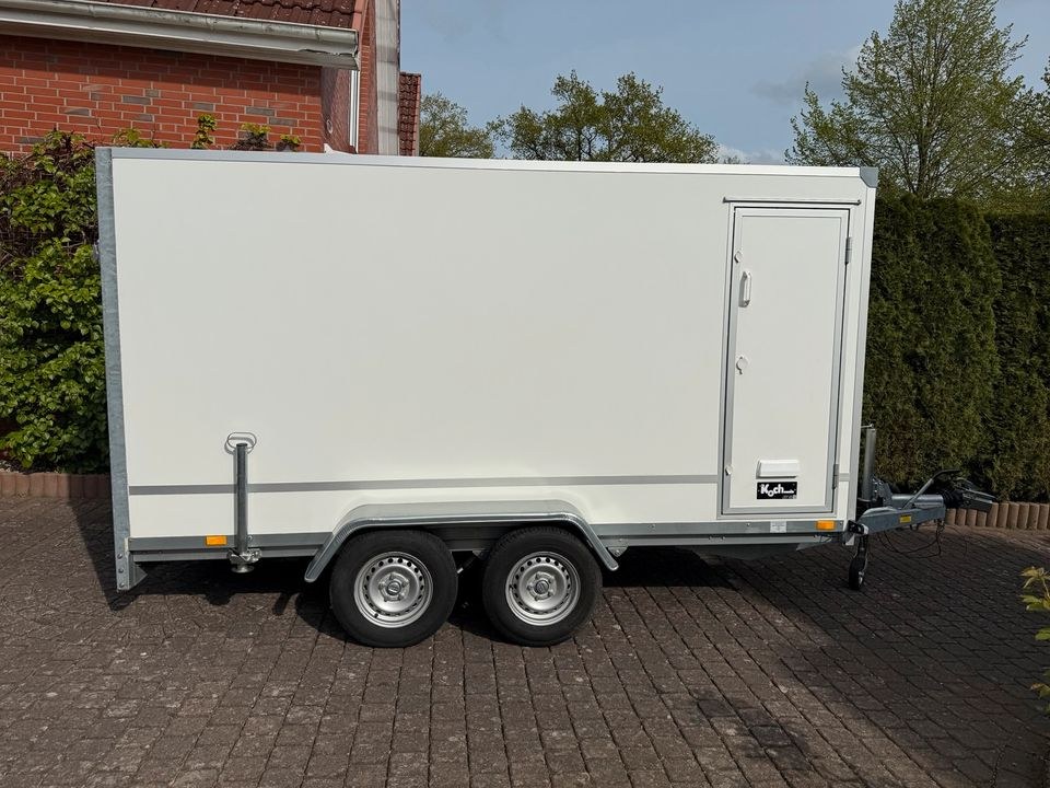 Anhänger Kofferanhänger 2700kg Umzug mieten bei Eventify – 2