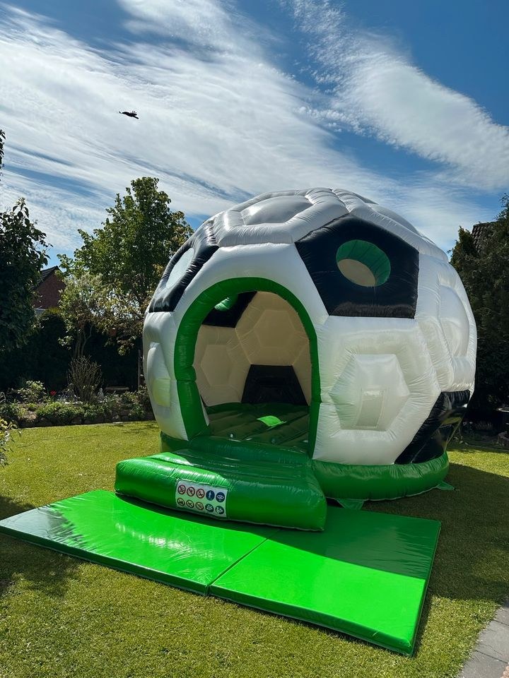 Hüpfburg Fußball mieten bei Eventify – Hüpfspaß für jede Feier – 2