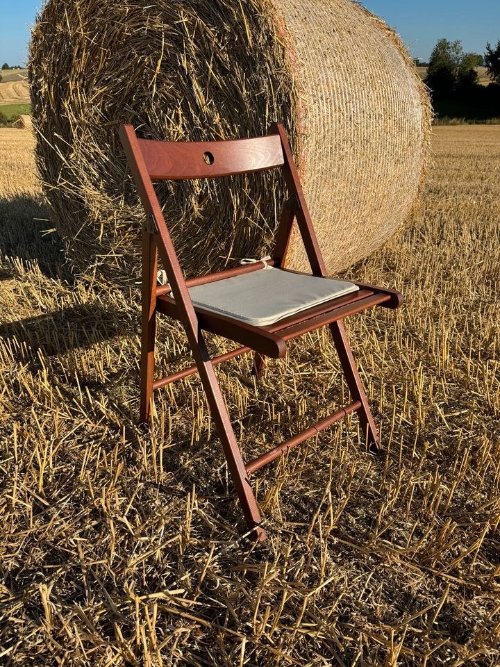 Holz Klappstühle inkl Sitzkissen Stühle mieten in Schleiden – 2